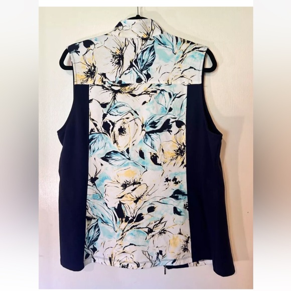 Weekends By Chicos Full Front Zip Floral Blue Sleeveless Layering Vest Size 2 - Picture 2 of 6